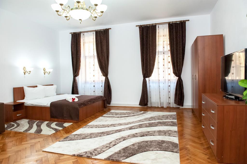 Cathedral Apartments Sibiu Pokoj fotografie
